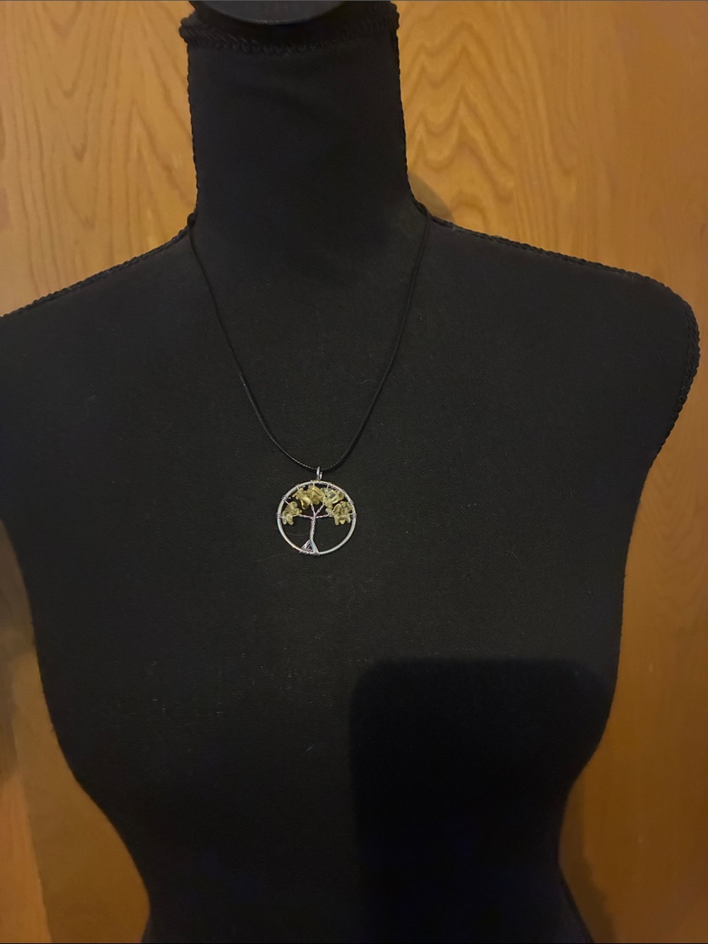 🆕 Tree of Life Pendant Necklace in Gold and Silver - Women Jewelry